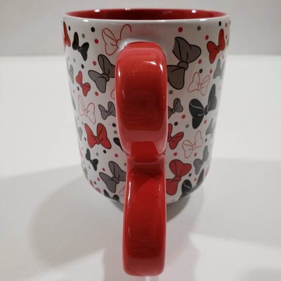 Disney Minnie Mouse Mug "Put a Bow On It" 3D Bow Handle 15 oz - Picture 2 of 13